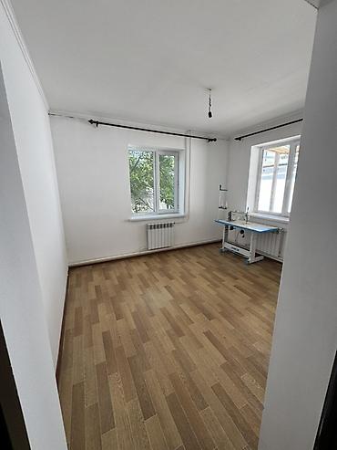 Продажа коттеджей и домов: Продаётся частный дом 110кв м есть времянка с 2 комнатами+50кв м. Есть — 10