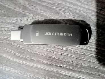 флешки usb toshiba: Продаю USB C Flash Drive флешка на 1террабайт