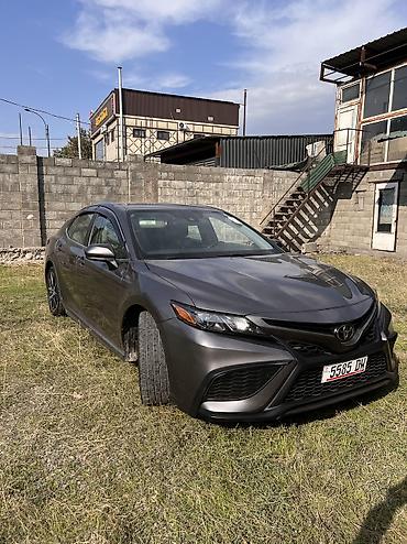 corolla 2022: Toyota Camry: 2021 г., Автомат, Бензин — 3