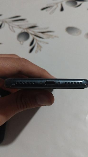 Apple iPhone: IPhone 7, 128 GB, Qara, Barmaq izi — 4