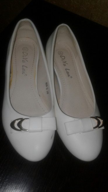 Женская обувь: Туфли цвет - Белый