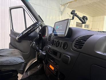 e klass: Грузовой фургон Mercedes‑Benz Sprinter (кузов фургон, короткая база) — 5