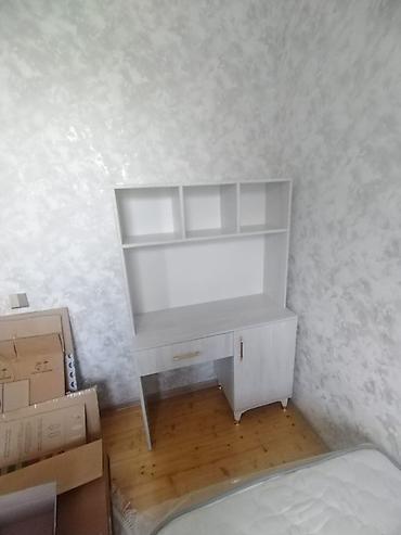 komodin: Uşaq/yeniyetmə otağı üçün mebel dəsti Tərkib: - Tək nəfərlik çarpayı — 3