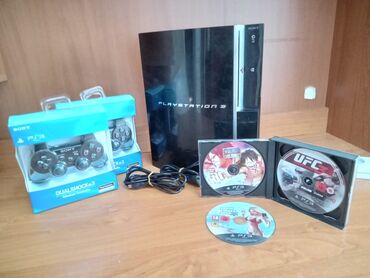 купить диски ps3 бу: Продаю Playstation3 500гиг фат в комплекте два новых джойстика,все