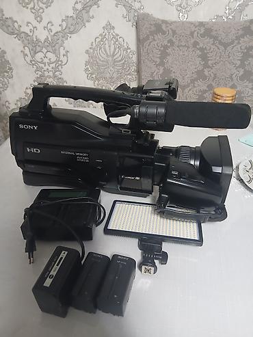 12x: Sony HXR-MC1500 peşəkar video kamera komplekti Xüsusiyyətlər: - HD — 5