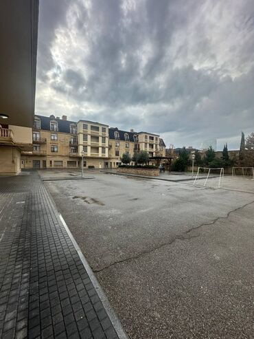 Uzunmüddətli kirayə mənzillər: Xətai rayonu, Ağ şəhərdə, yeni tikili, 4 mərtəbəli binanın 3-cü -da lalafo.az — 10 Uzunmüddətli kirayə mənzillər: Xətai rayonu, Ağ şəhərdə, yeni tikili, 4 mərtəbəli binanın 3-cü — 10