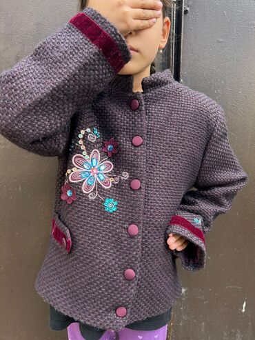 Верхняя одежда: Детские верхние одежды для девочек Б/У очень хорошем состоянии всё по — 11