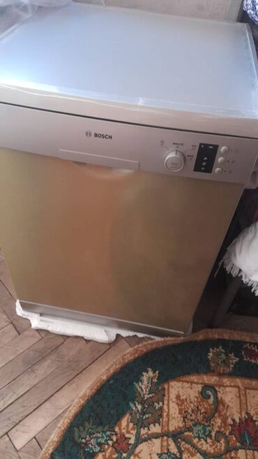 bosch ��l al��tl��ri: Alinib istifade edilmeyib. Ela brenddir. Tecili satilir. Yerinde
