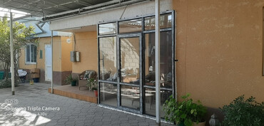 окно алюминий: Секция из алюминиевого профиля с остеклением, предназначенная для