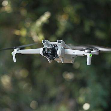 редми 12 с: DJI Mini 3 — компактный легкий квадрокоптер до 249 г с камерой на — 1