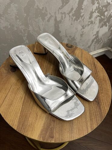 Makasin və loferlər: Zara, Ölçü: 38, rəng - Gümüşü, Yeni