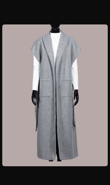 женские пиджаки жакеты: Длинный жилет-накидка серого цвета - Крой: прямой, свободный силуэт