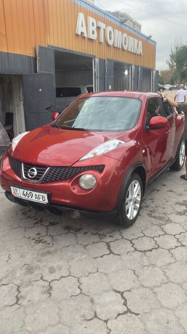 Nissan: Nissan Juke: 2012 г., 1.6 л, Вариатор, Бензин, Хэтчбэк