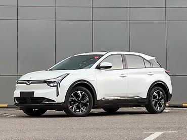 Электрический кроссовер NETA U Компактный 5‑местный SUV в белом цвете