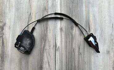 Замки: Замок двери Toyota 2017 г., Б/у, Оригинал, Япония — 2