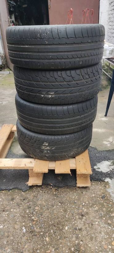 Gume i felne: Prodajem Gume od mog auta, 2 gume su Michelin, 2 gume su Tigar, mogu — 1