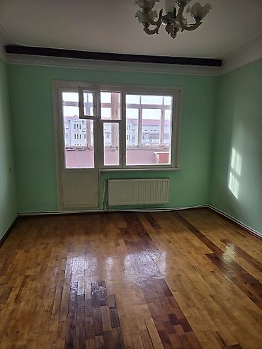 Uzunmüddətli kirayə mənzillər: Yalnız xanimlar. Sumqayıt şəhəri .6 cı mik.ev 27. Balkon məscidə — 1