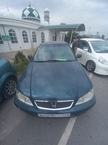 вента 1 8: Honda Accord: 2000 г., 1.8 л, Механика, Бензин, Седан