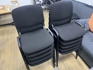 Стулья, табуреты: Chairs Office furniture, For hall, Б/у