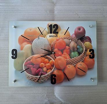zengli saat: Divar saatları — 1