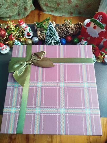 Hədiyyə bağlamaları: Yeni, Ödənişli çatdırılma — 3