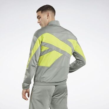 прокат национальных костюмов для детей: Футболка и спортивный костюм Reebok Оригинал из Америки: - Футболка