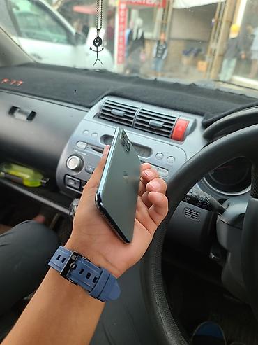 honor 60: IPhone 11 Pro, 256ГБ — 4