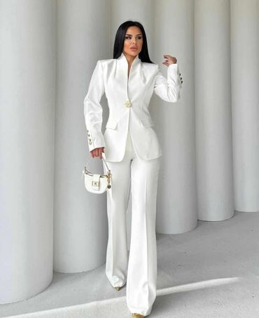 Kompleti: Komplet univerzalne velicine odgovara S M L XL Cena 4000 din — 1