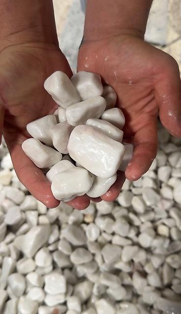 Мраморная крошка: Мраморная крошка, Белый, Ландшафтная, В тоннах — 16