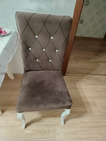 Stullar: Qonaq otağı üçün, İşlənmiş, Stul