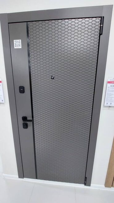 продажа входных дверей: Входная металлическая дверь в современном стиле. - Цвет