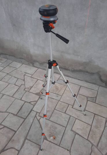 lazer devalt: İşlənmiş Lazer nivelir Orta dəqiqlikli, Ünvandan götürmə, Kredit yoxdur