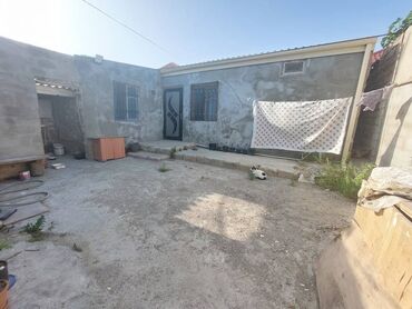 Həyət evləri və villaların satışı: Maştağa qəs. 3 otaqlı, 75 kv. m, Kredit yoxdur