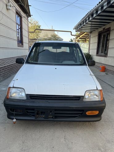 домкрат для машины: Daewoo Tico, 5‑дверный городской хэтчбек, белый. Основные