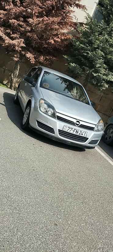 üstü açıq maşın: Opel Astra H, 5 qapılı hetçbek - Gümüşü rəng - Benzin mühərriki - Ön — 3