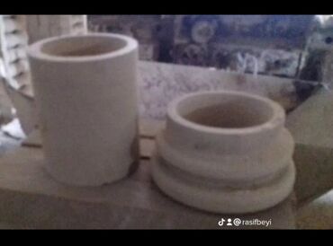 Bitkilər üçün dibçəklər: Bahar və yay çiçəkləri üçün nəzərdə tutulmuş, daşdan hazırlanmış -da lalafo.az — 38 Bitkilər üçün dibçəklər: Bahar və yay çiçəkləri üçün nəzərdə tutulmuş, daşdan hazırlanmış — 38