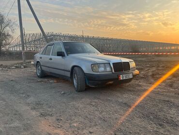 меняю недвижимость: Mercedes-Benz W124: 1990 г., 2.3 л, Механика, Бензин, Седан