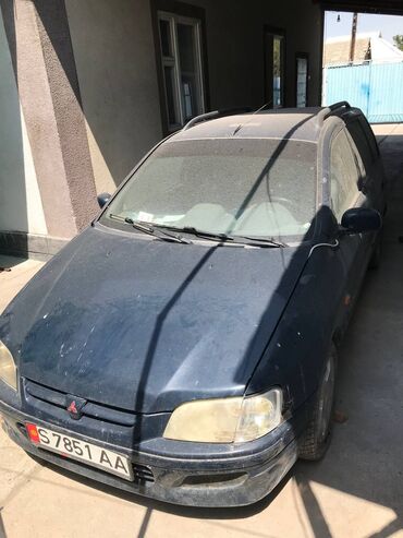 аутлендер оутлендер аиртрек айртрек: Автомобиль Mitsubishi Lancer Cedia Wagon с кузовом универсал. Модель