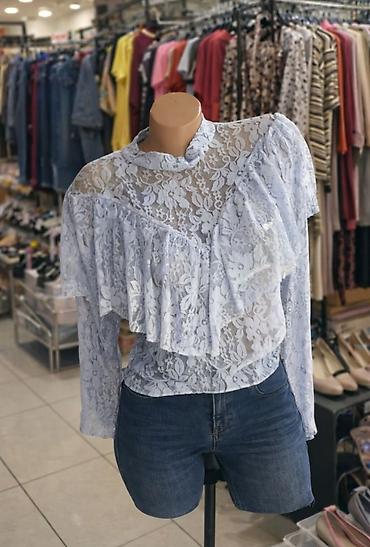 providne bluze: Ženska čipkana bluza sa volanima - Model: dugački rukavi — 1