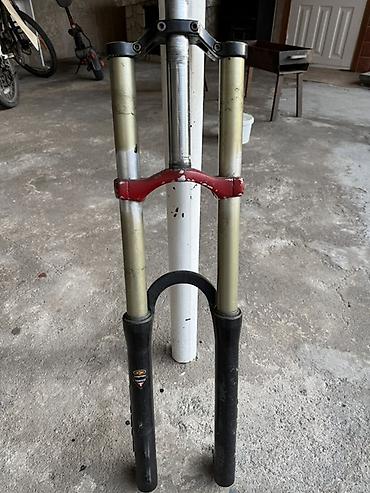 воздушный вилка: Вилка для горного велосипеда RockShox BOXXER (двухкоронная) - Тип — 1