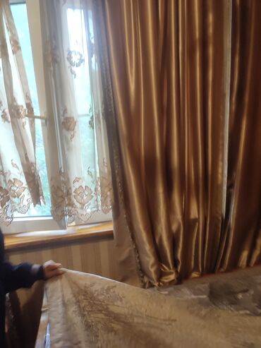 kiraje evler: Nərimanov m.s yaxinliginda parkla üzbəüz 3-cü mərtəbədə hər bir