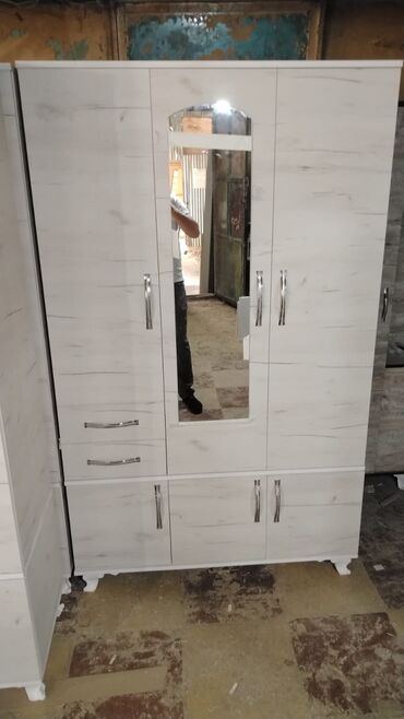 Dolablar: Yeni, Açılan, 3 qapılı Düz dolab, Şifonyer, Rusiya — 12