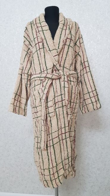 Домашние костюмы: Продаю новый ванный халат: Производство Гуанджоу Средней толщины