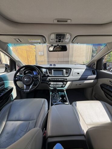 Kia: Kia Carnival: 2.2 l | 2016 il Van/Minivan — 12
