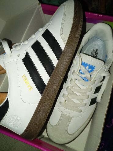 кроссовки мужские зимние: Кроссовки Adidas Samba - Модель: Samba (логотип и надпись на боковой