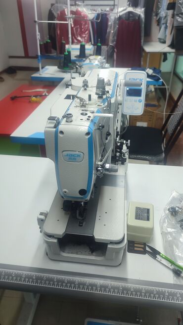 komputer ekrani: Tikiş maşını Jack, Kompüter tikiş maşınları