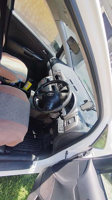 тайота из: Toyota WISH: 2004 г., 1.8 л, Автомат, Бензин, Минивэн — 7