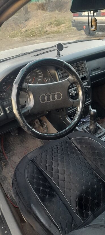 авто аудио: Audi 80: 1988 г., 1.8 л, Механика, Бензин