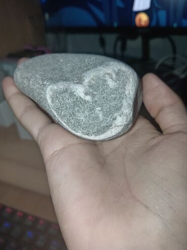 каменные мойки: Камень с сердечком