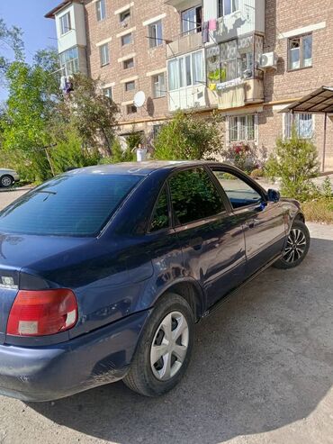 меняю на шины: Audi A4: 1999 г., 2 л, Механика, Бензин